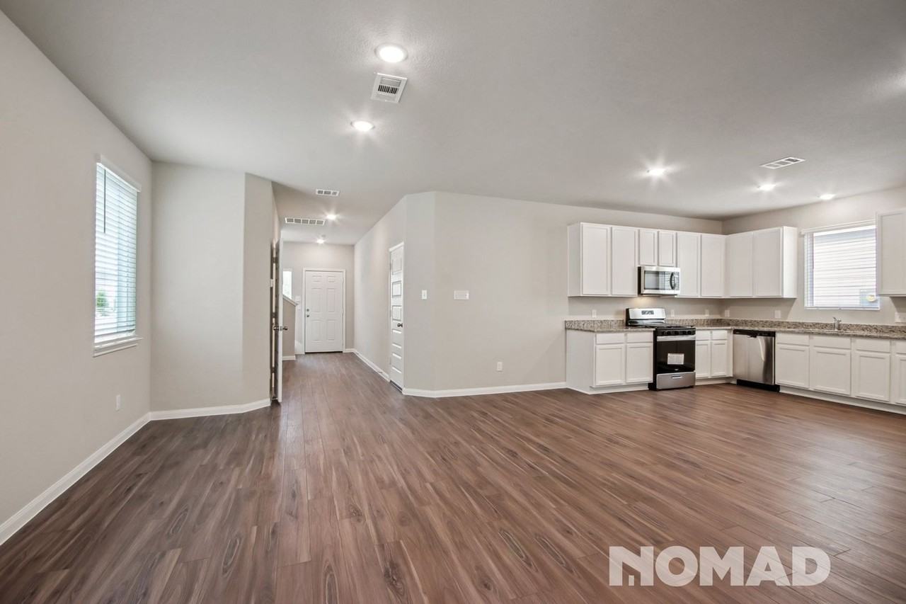 1401 Mount Blanc Path - Photo 5 of 27