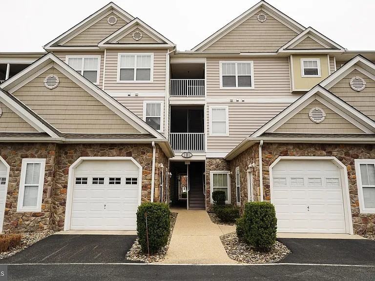 3002 Heather Dr #G - Photo 2 of 15