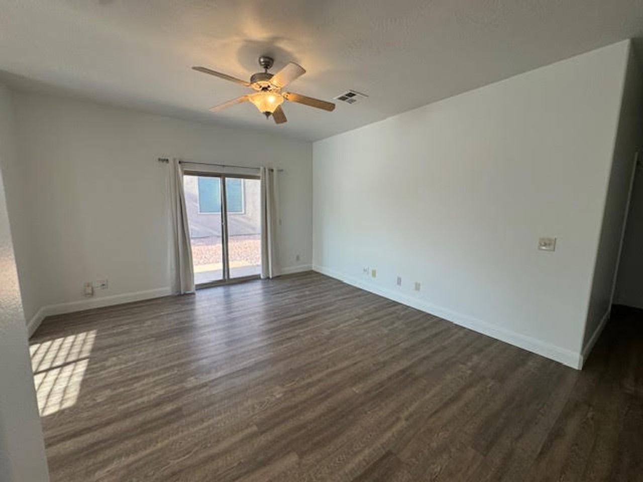 472 N 2480 W - Photo 2 of 12