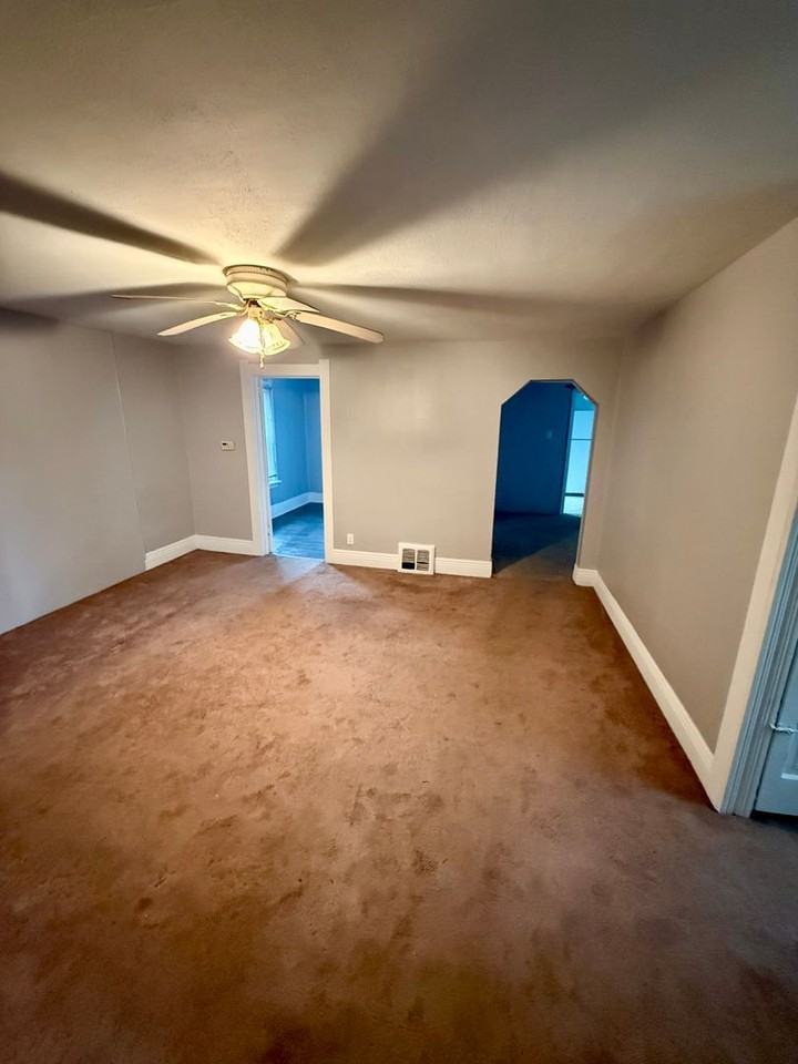 206 Conant Ave - Photo 2 of 10