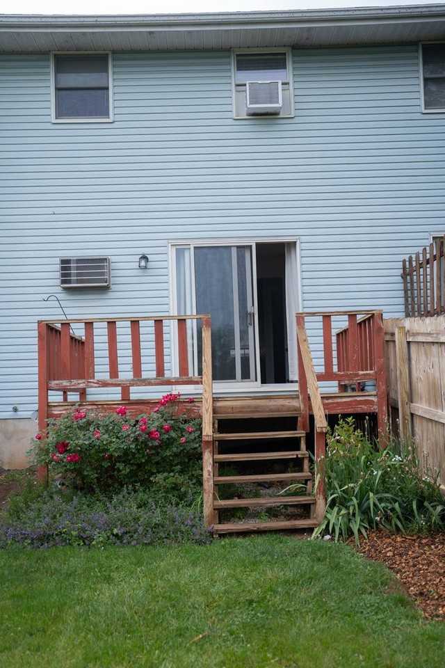 219 Old Hershey Rd - Photo 3 of 24