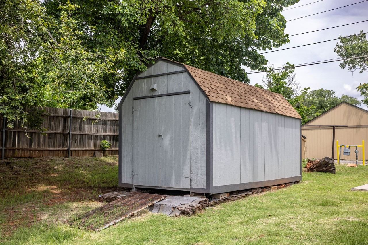 616 N 4th St - Photo 3 of 12