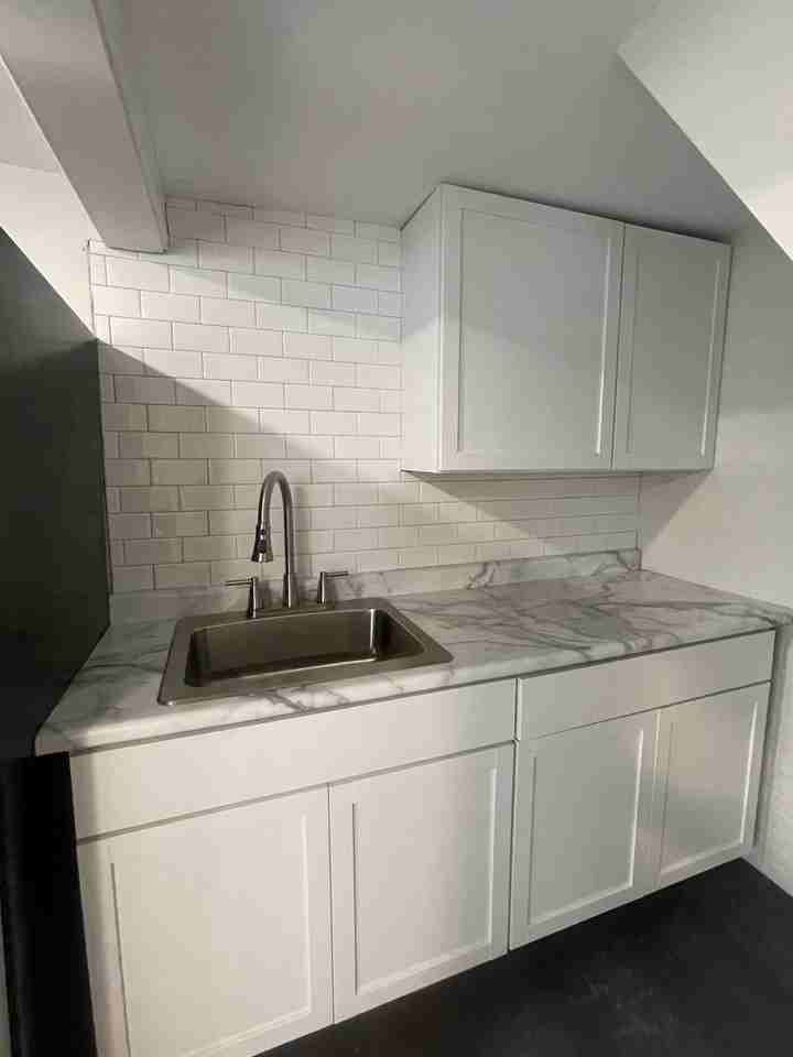 1822A N Warren Ave - Photo 3 of 18