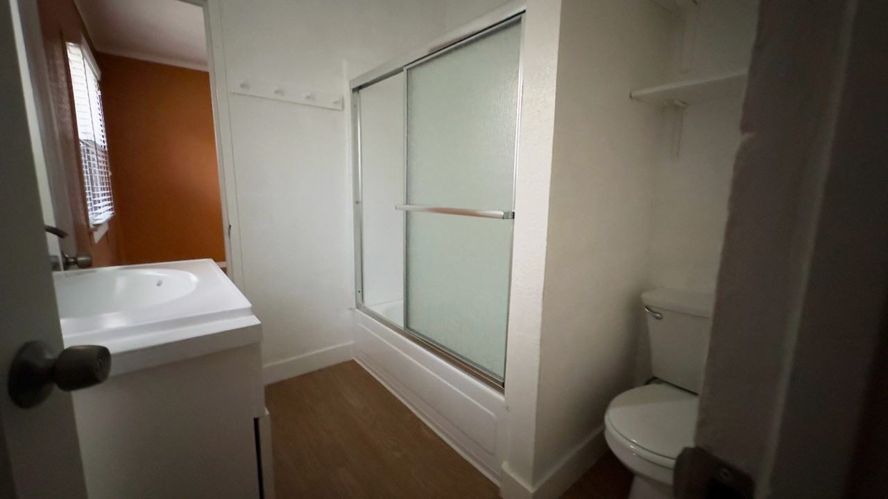 4873 Ascot Ave #NA - Photo 3 of 10