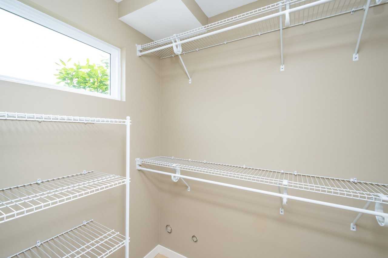 203 6th St #2 - Photo 5 of 18