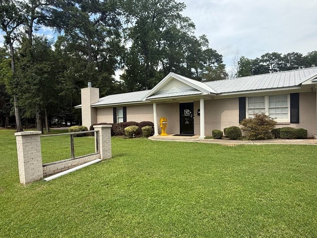 3306 Ross Clark Cir - Photo 2 of 10