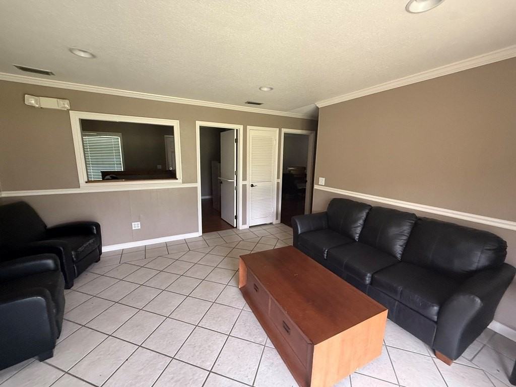 3306 Ross Clark Cir - Photo 5 of 10