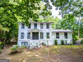 813 Lakeshore Dr - Photo 1 of 1