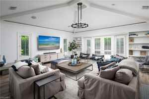 featured image of 420 Palm Cir E