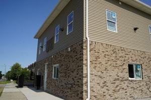 featured image of 16515 W Outer Dr #2