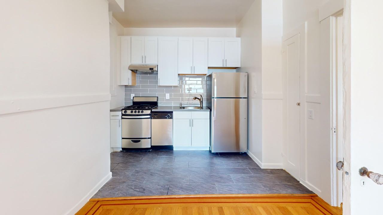 267-273 Green Street - Photo 4 of 18
