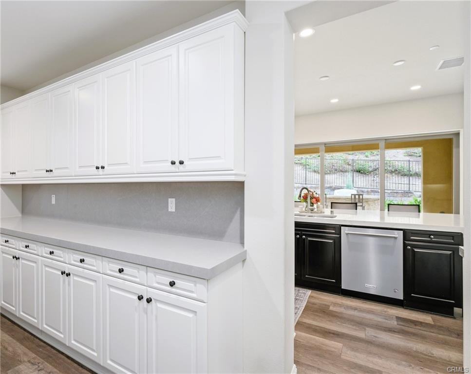 1081 Summit Oak Dr - Photo 2 of 8