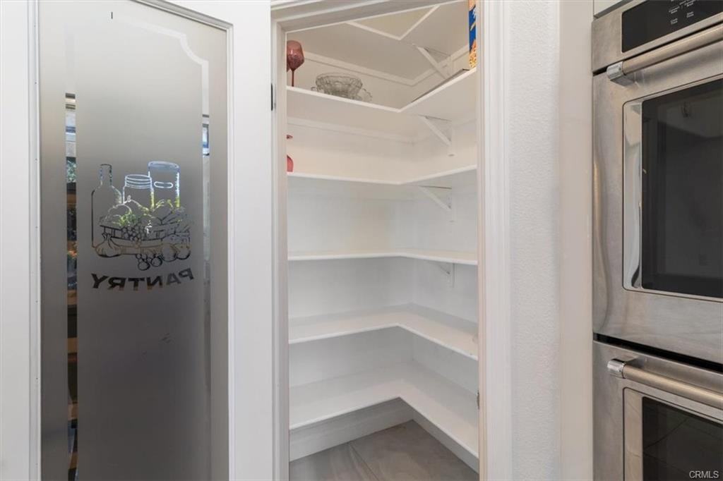 22721 Las Brisas Cir - Photo 2 of 7