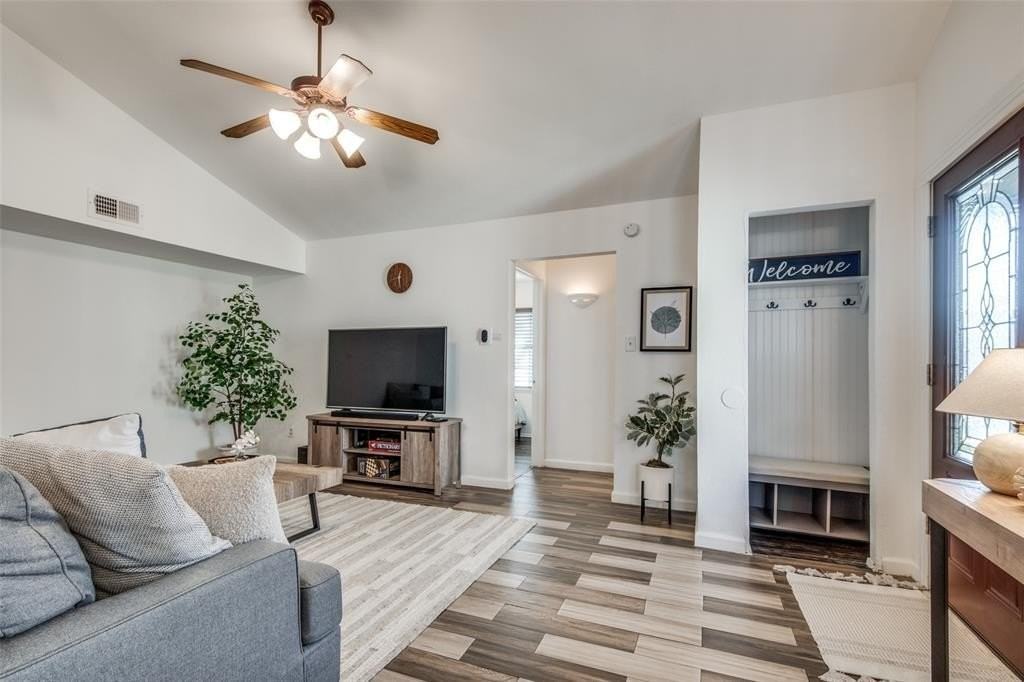 4448 Chapman St - Photo 2 of 12