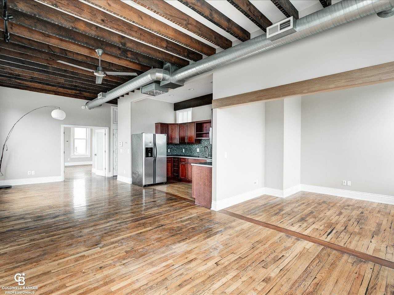 802 Lapeer Avenue - Photo 6 of 11