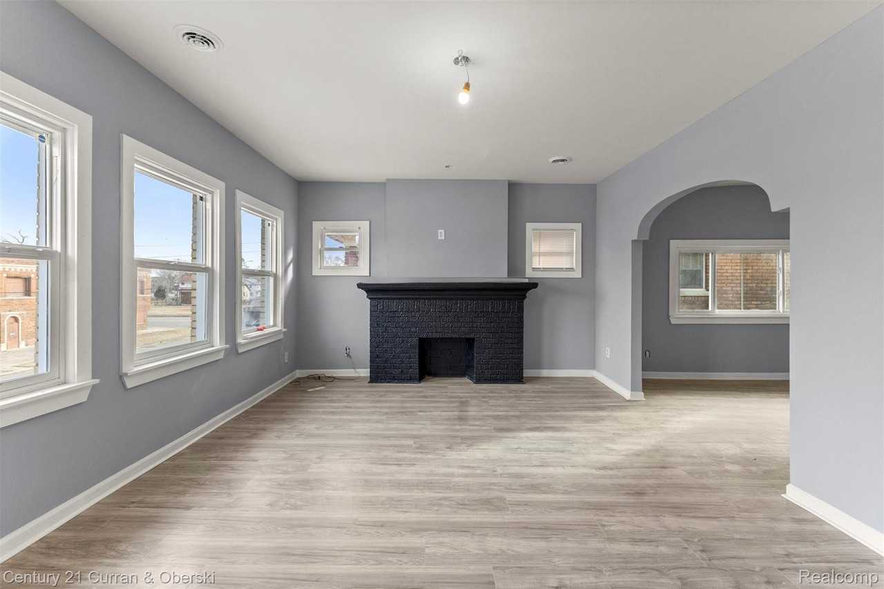 2633 Monterey St - Photo 2 of 28