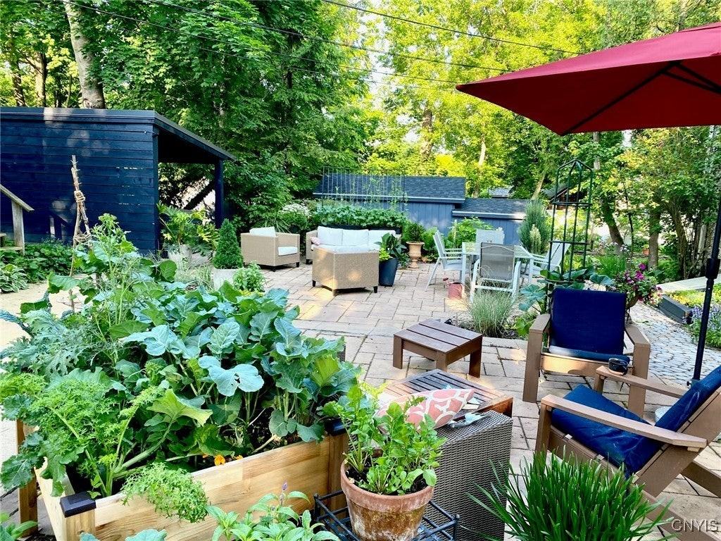 304 E Genesee St - Photo 6 of 44