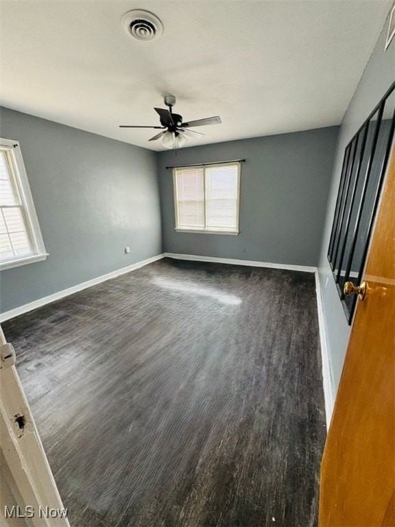 1020 W 19th St - Photo 6 of 9