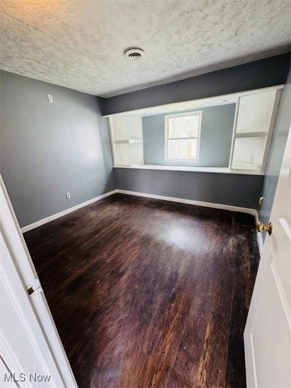 1020 W 19th St - Photo 7 of 9