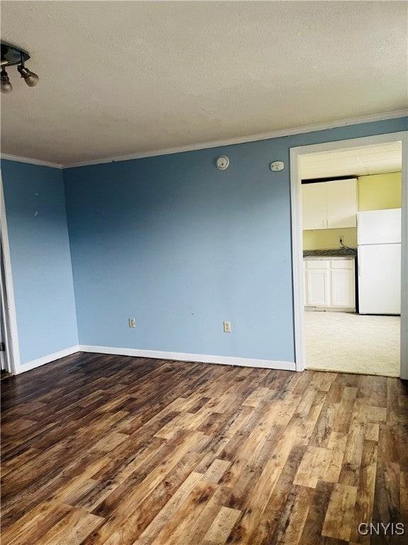 97 E Seneca St - Photo 5 of 13