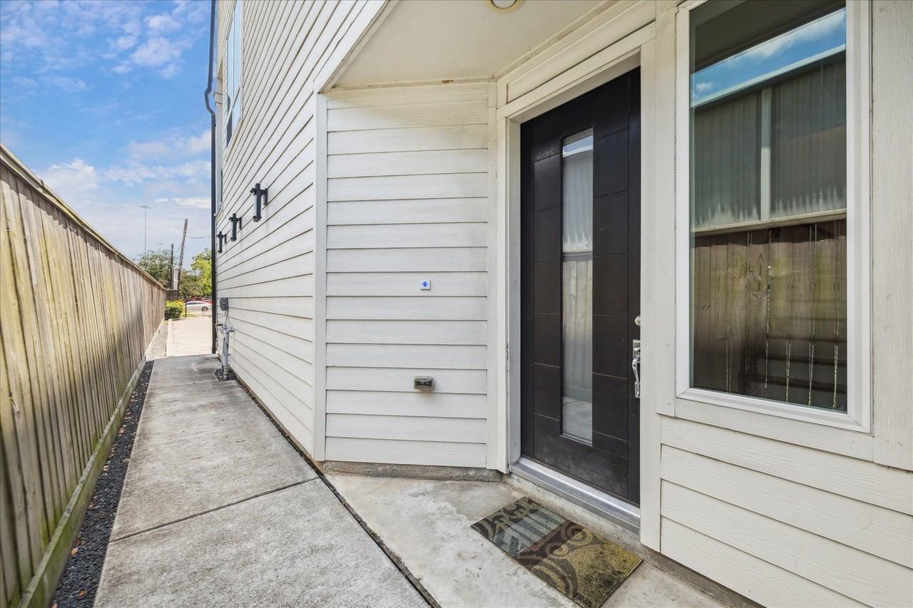 2013 Hickory St - Photo 3 of 25