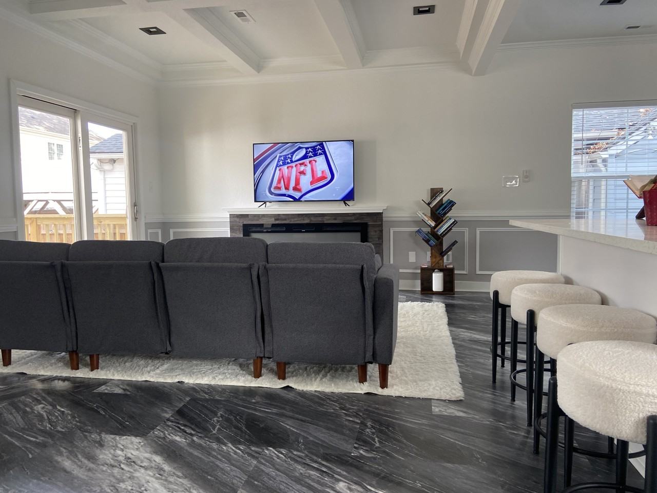 621 44th St - Photo 6 of 12