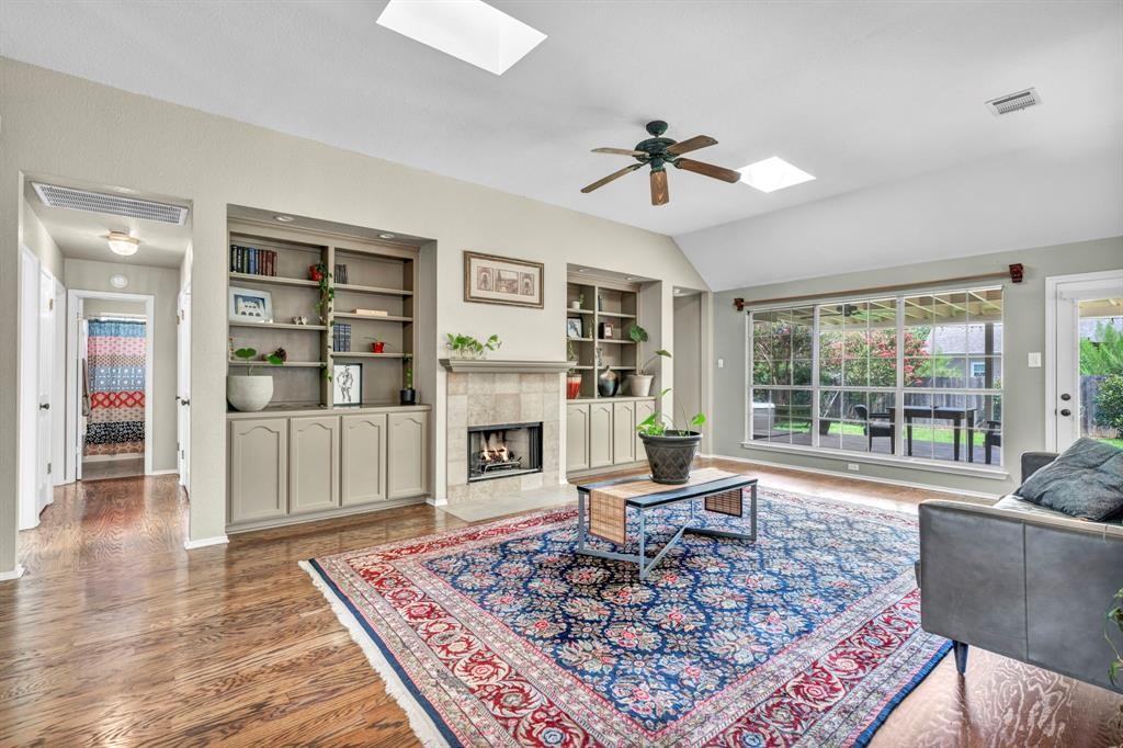 8121 Forest Heights Lane - Photo 3 of 25