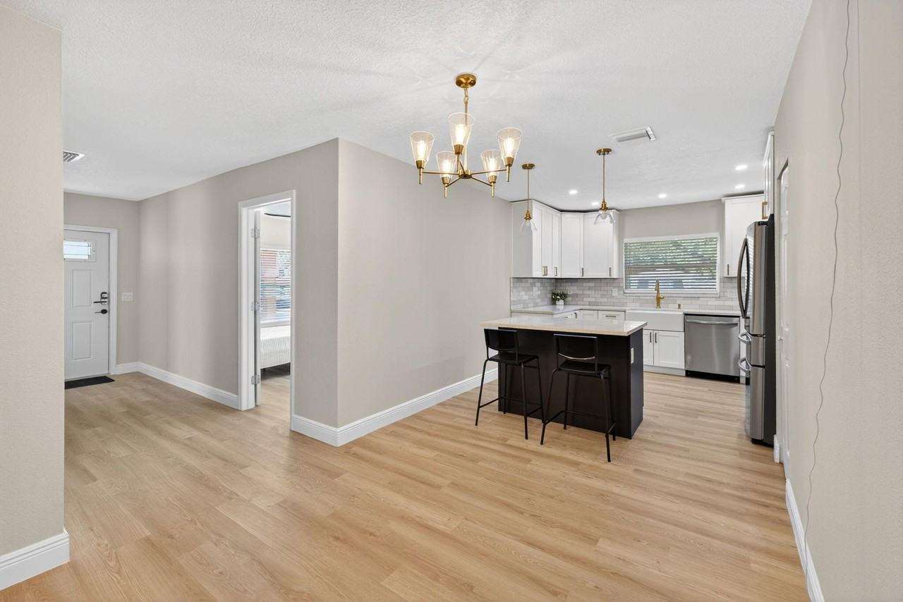 N 14th St - Photo 4 of 16