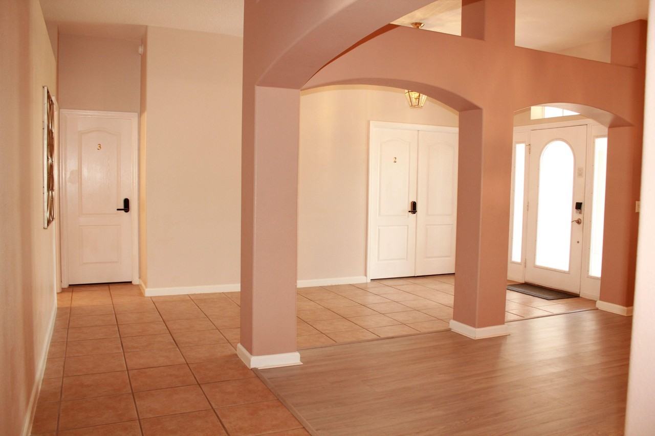 Prestwick Dr - Photo 4 of 36