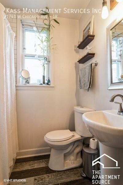 1741 W Chicago Ave #1R - Photo 6 of 6