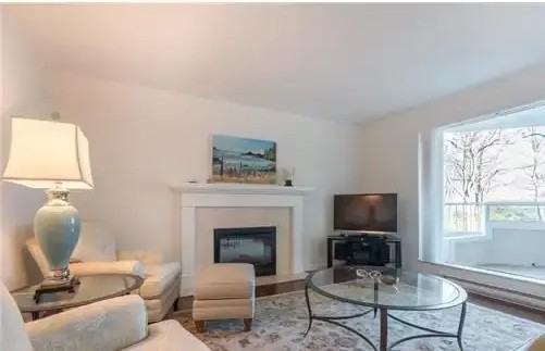 1370 Beach Dr #201 - Photo 3 of 9