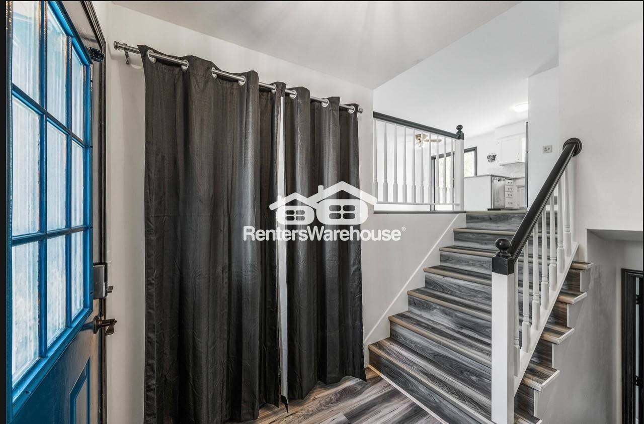 670 Doris Ave - Photo 3 of 17