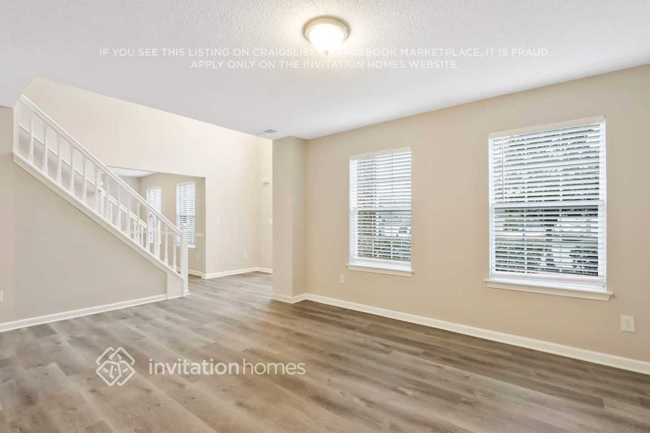 126 Bellington Dr - Photo 2 of 24