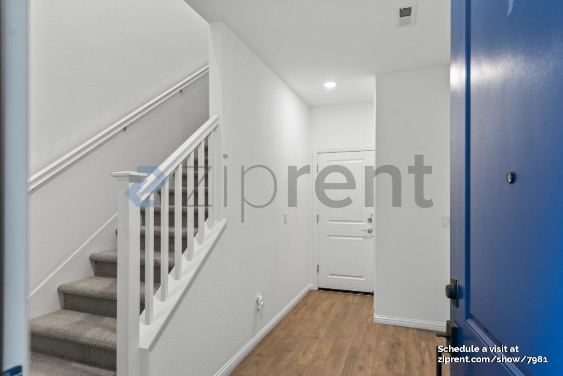 586 Jayne Ct - Photo 4 of 28