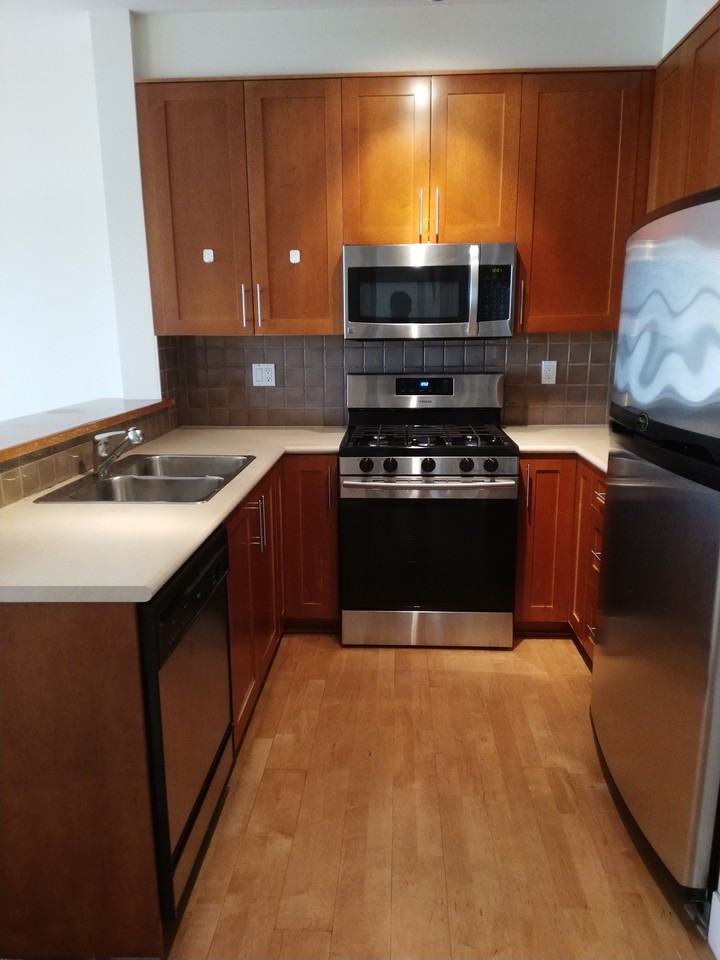 4655 Valley Dr - Photo 3 of 18