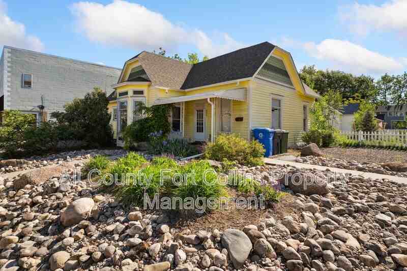 403 E 3rd St #403 - Photo 2 of 16