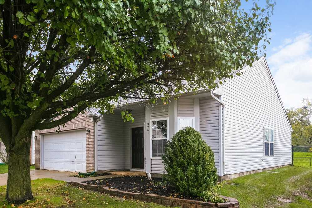 9761 Trail Dr - Photo 4 of 17