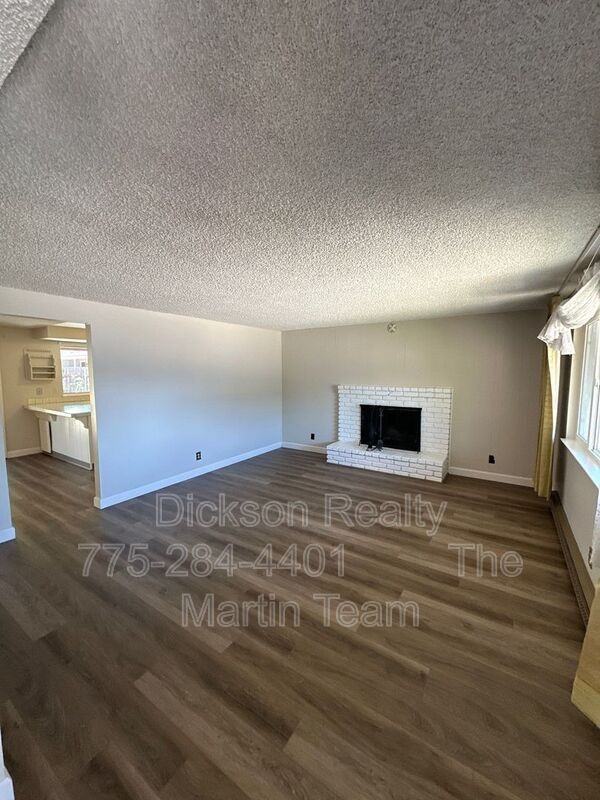 462 Steffanie Way - Photo 3 of 23