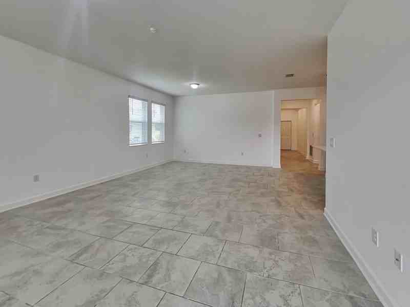 1609 Sourwood Dr - Photo 2 of 20