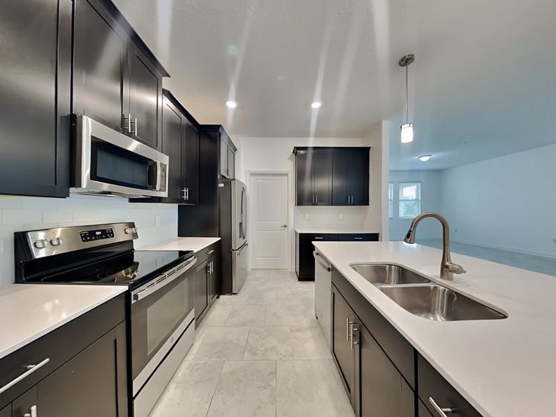 1609 Sourwood Dr - Photo 5 of 20