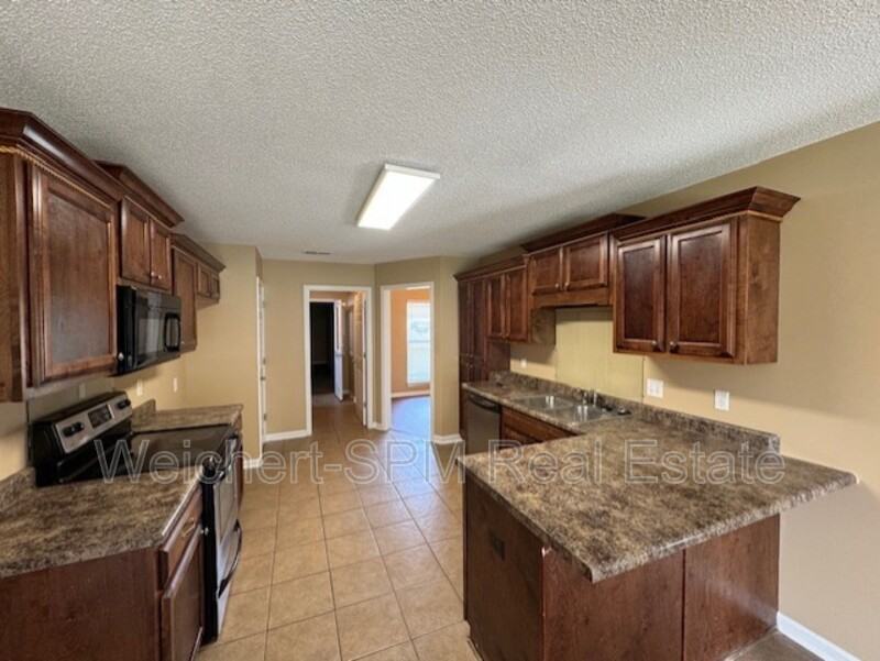 22 Stockton Cv - Photo 3 of 15