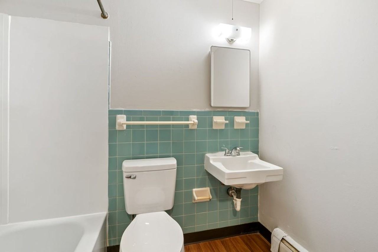 Flats of Clintonville - Photo 2 of 8