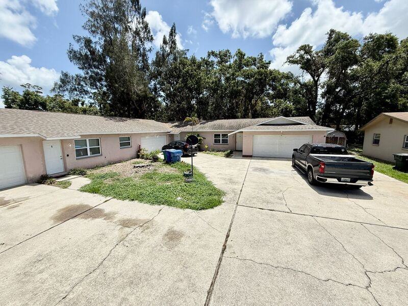15657 Waverly St - Photo 4 of 46