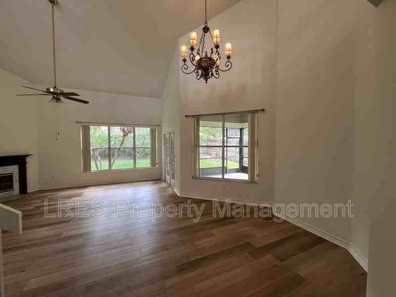 1605 Slash Pine Pl - Photo 7 of 35