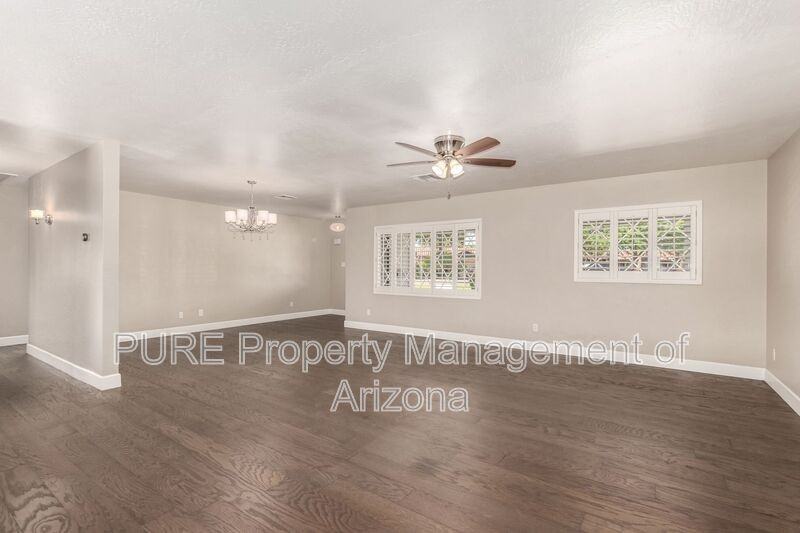 417 E Rose Ln - Photo 5 of 23