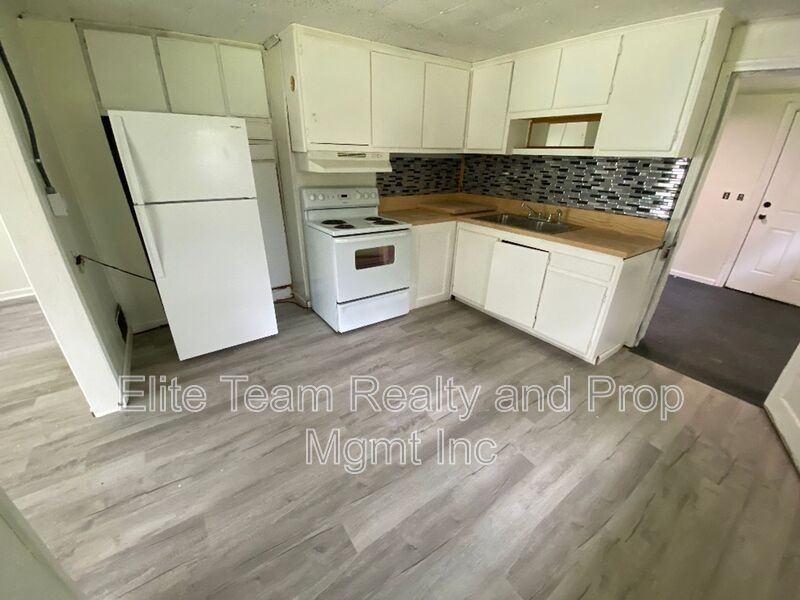 10646 Cyclone Dr - Photo 2 of 5