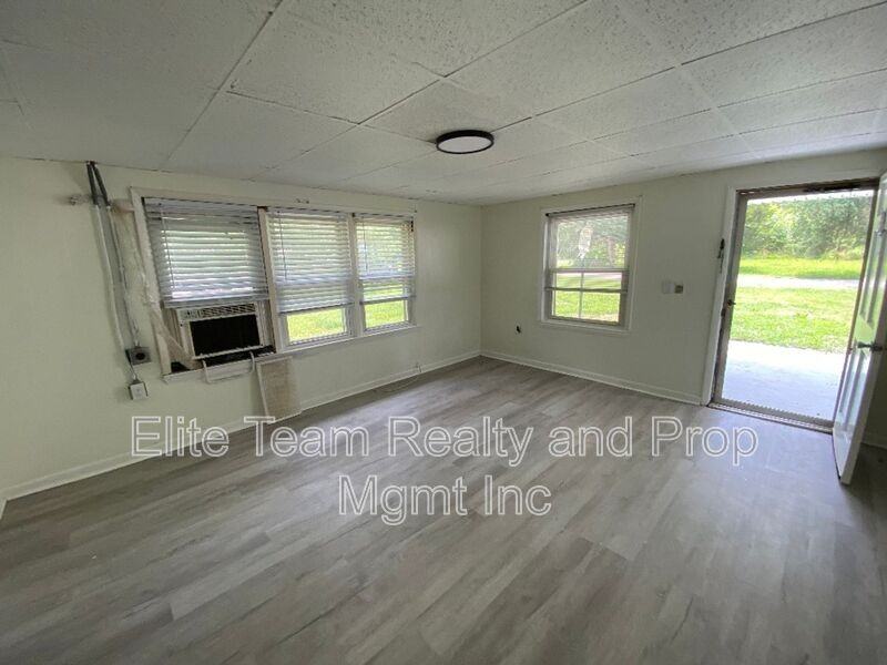 10646 Cyclone Dr - Photo 3 of 5