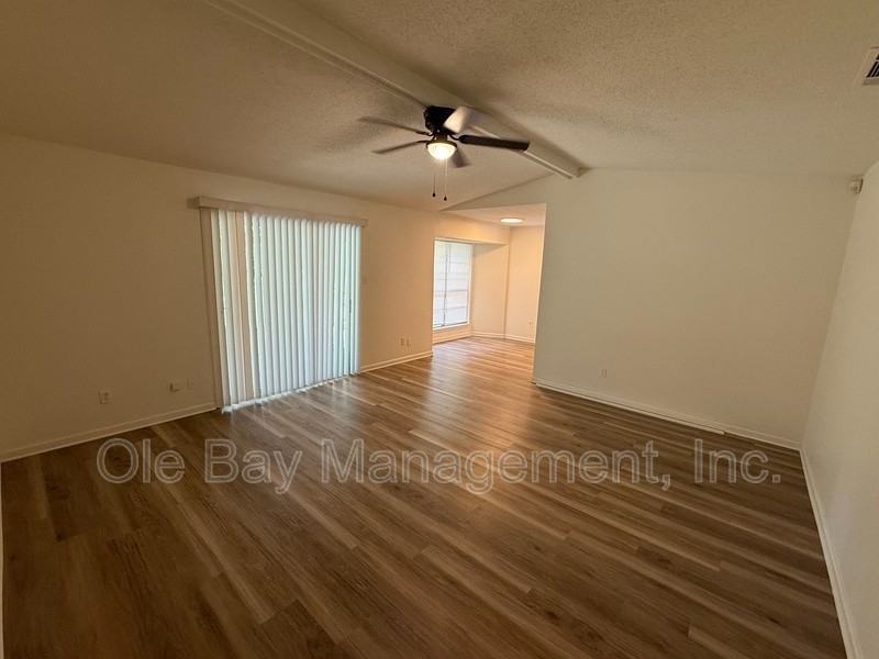 1704 Andover Blvd - Photo 2 of 10