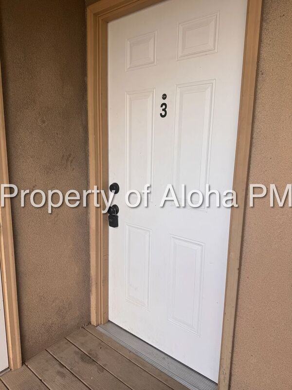 1043 W Pine Ave #3 - Photo 2 of 16