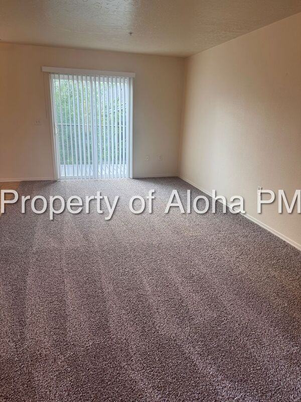 1043 W Pine Ave #3 - Photo 3 of 16